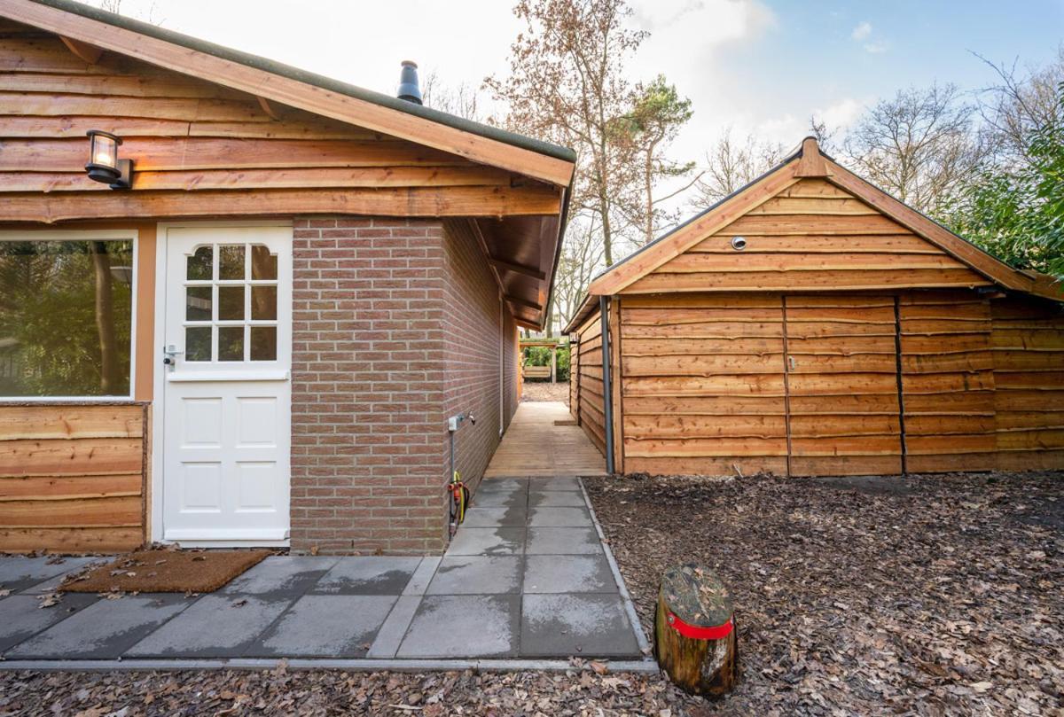 Zen-Bungalow No 3 Met Sauna En Hottub Rheezerveen Exterior foto